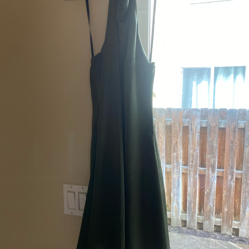 Elegant Green backless halter Dress NWT